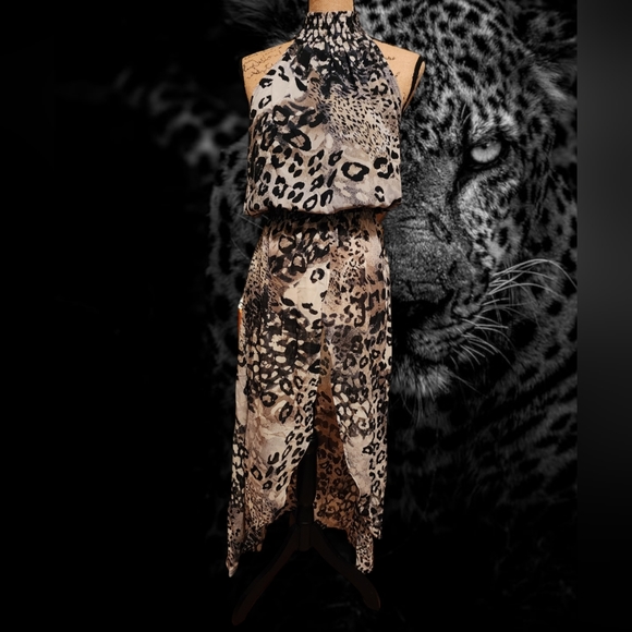 Venus Animal Print Maxi top. Size S. New In Package - Picture 6 of 11